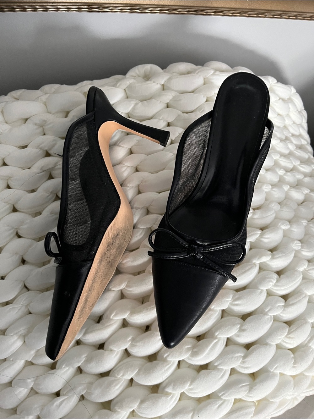 Source Unknown Black Pointed Mesh Slingback Mules with Bow Accent